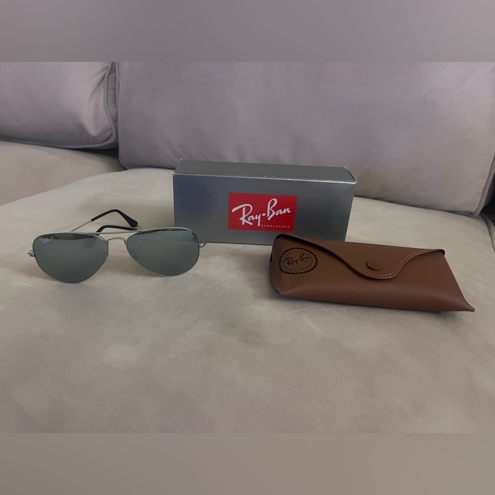 Ray-Ban RB3025 Classic Polarized Aviator Large Metal Sunglasses - NEW
